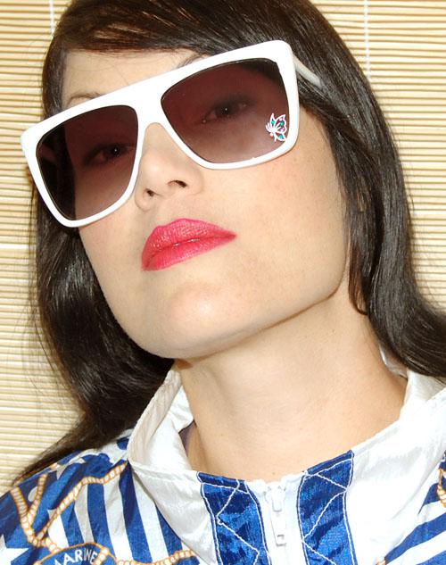 Solglasögon: Emma White W/Butterfly