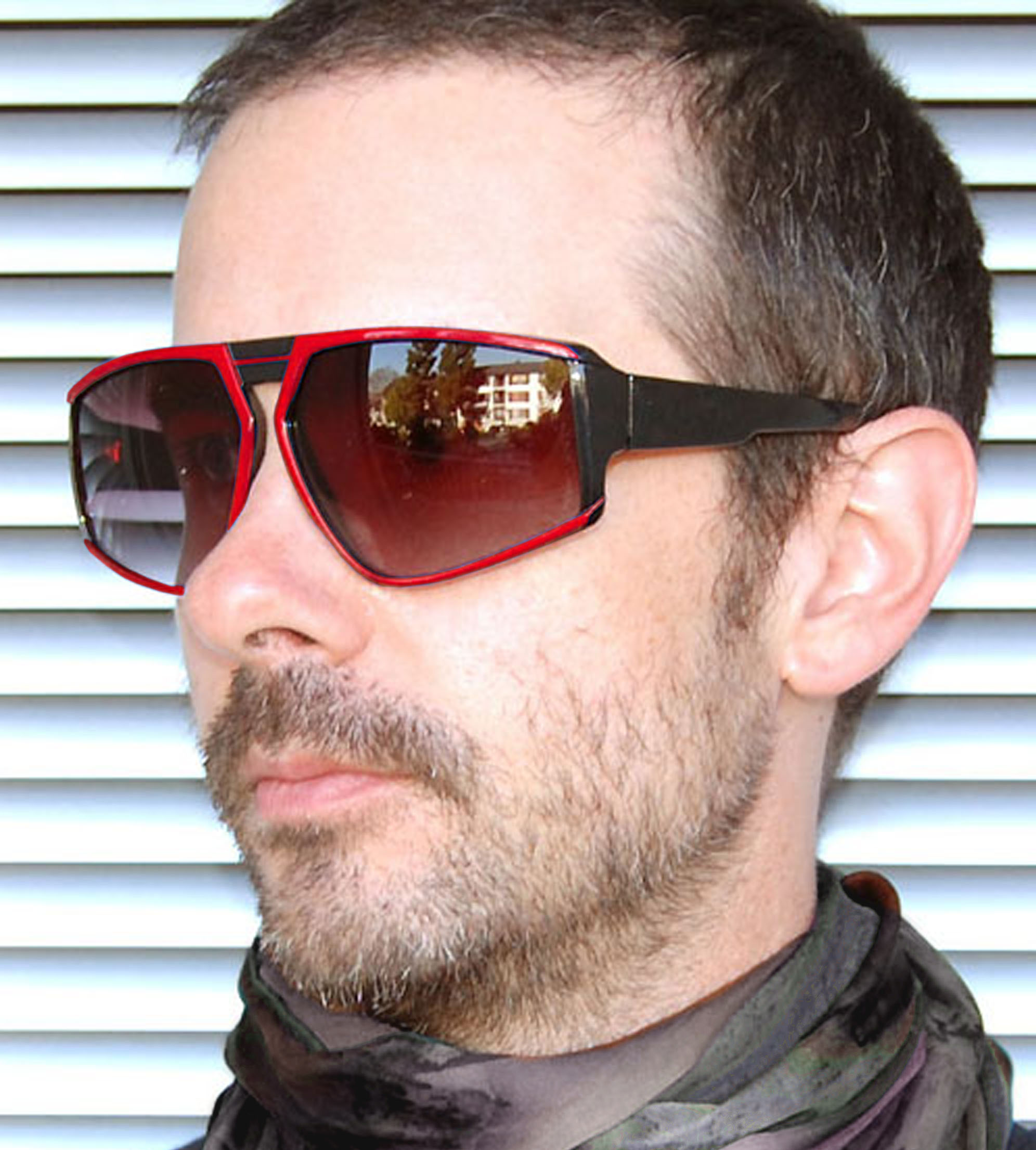 Solglasögon: Voom Black/Red