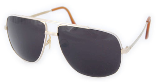 Solglasögon: FM White