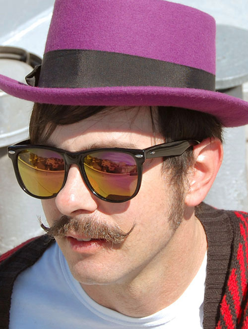 Solglasögon: Gene Charles Black/Rose Mirror