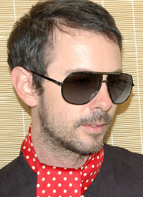 Solglasögon: Mo Black