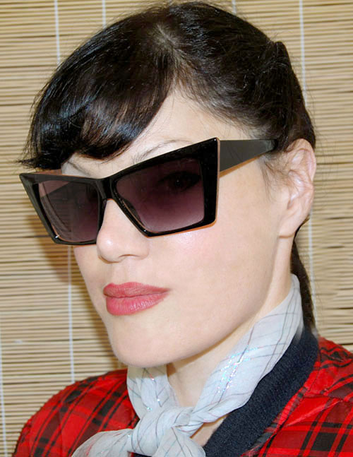 Solglasögon: Mondo Black/Mauve +