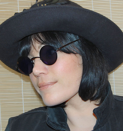 Solglasögon: Moon Black/Blue Lens