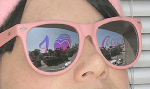 Solglasögon: I Heart Coke Pink