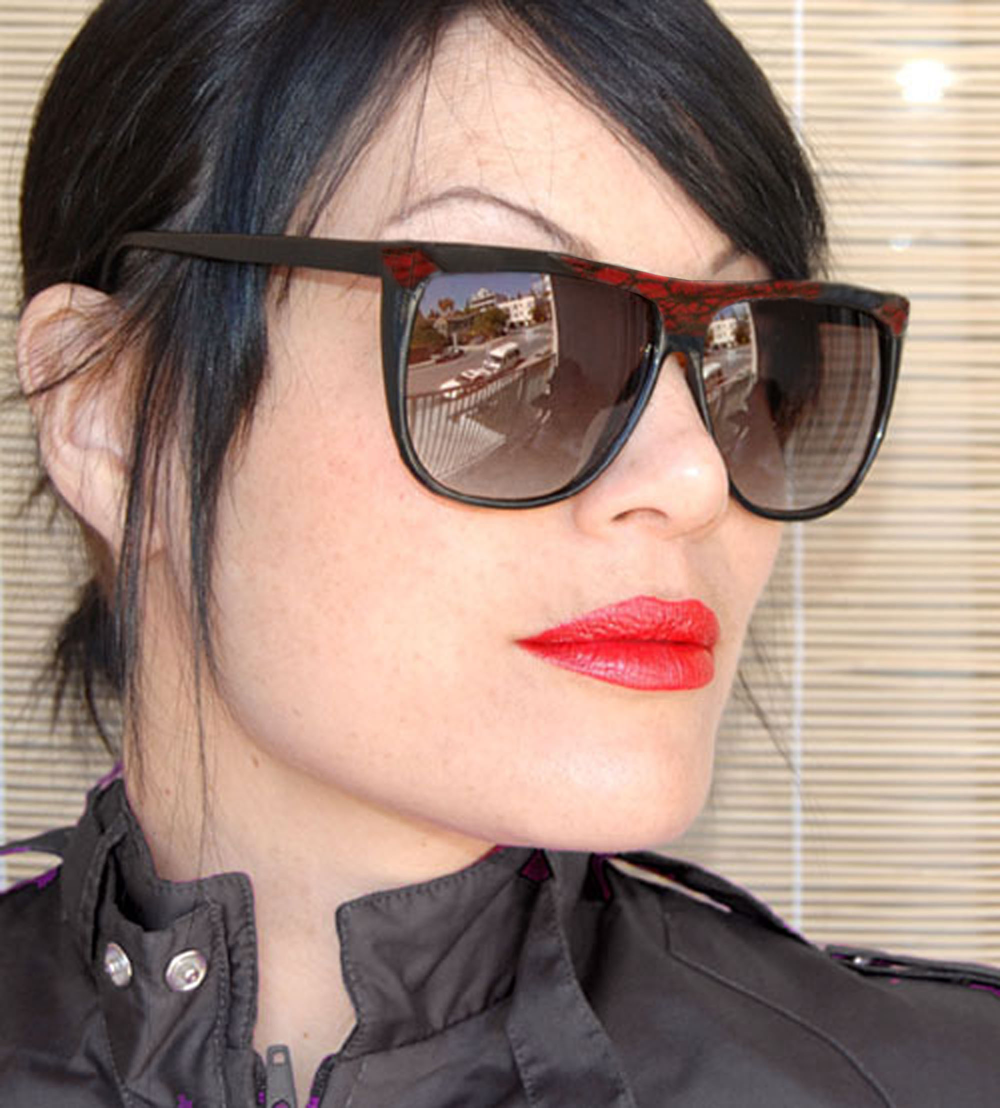 Solglasögon: Motif Black/Red